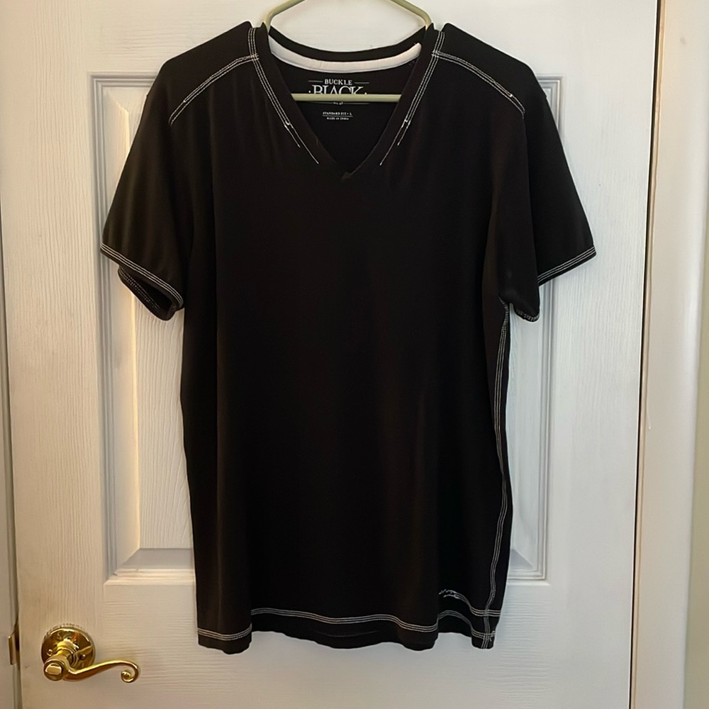 Buckle Black T-Shirt Large Short Sleeve Standard Fit White Stitching